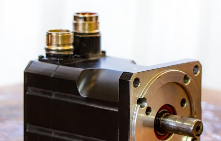 皮带输送机电机选型，如何选择合适的皮带输送机电机